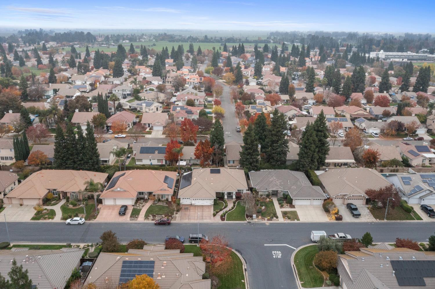 2067 Robin Hood Ln, Merced, CA 95340