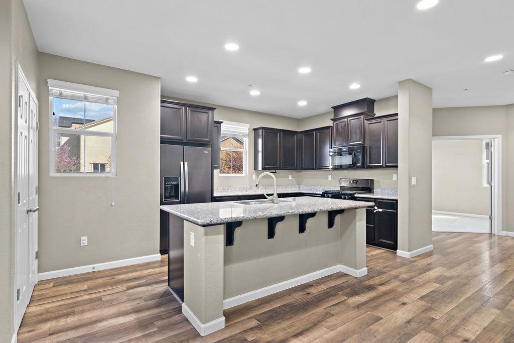 2200 Gallery Dr, Riverbank, CA 95367