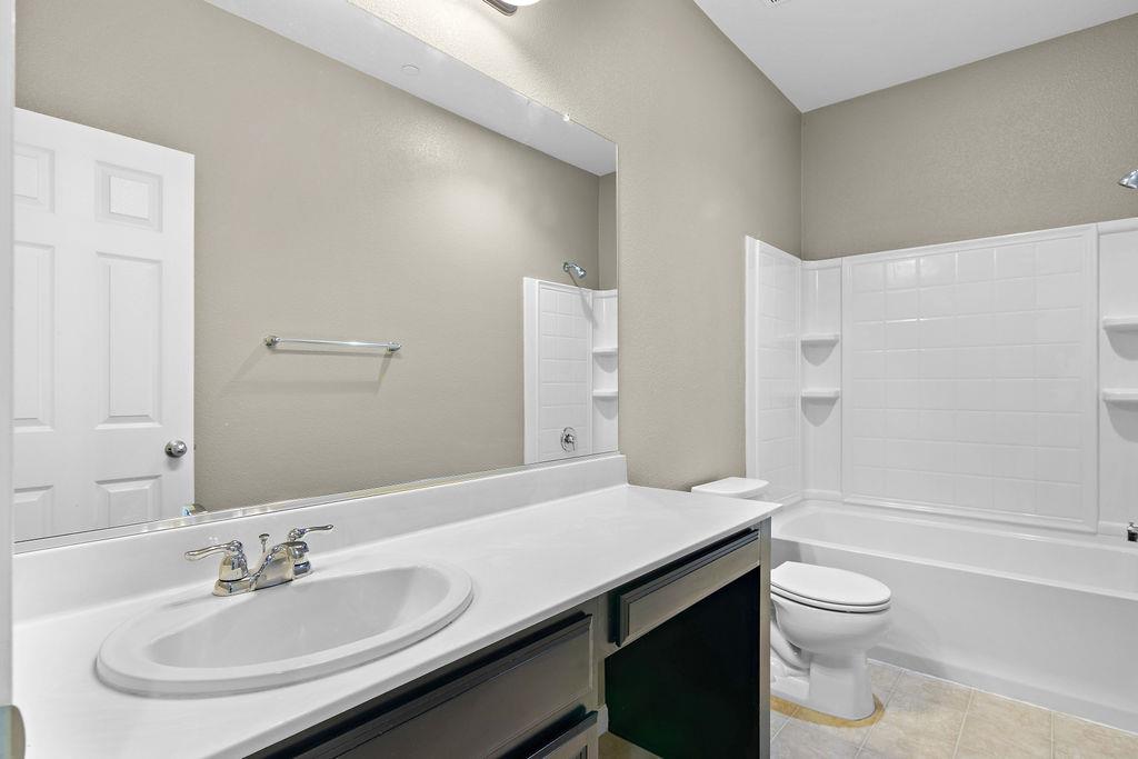 2200 Gallery Dr, Riverbank, CA 95367