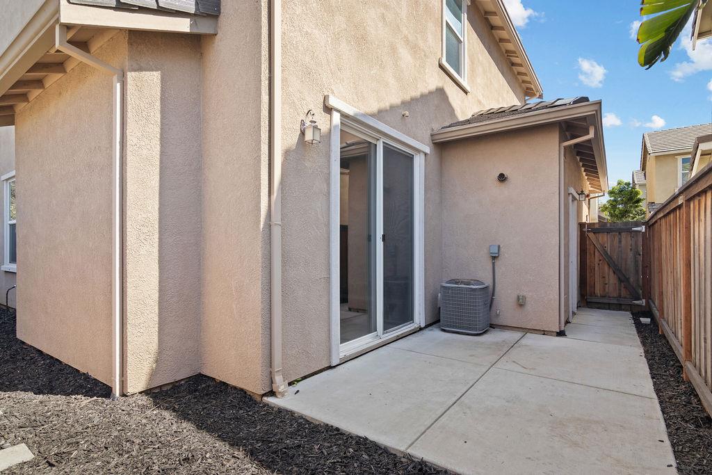 2200 Gallery Dr, Riverbank, CA 95367