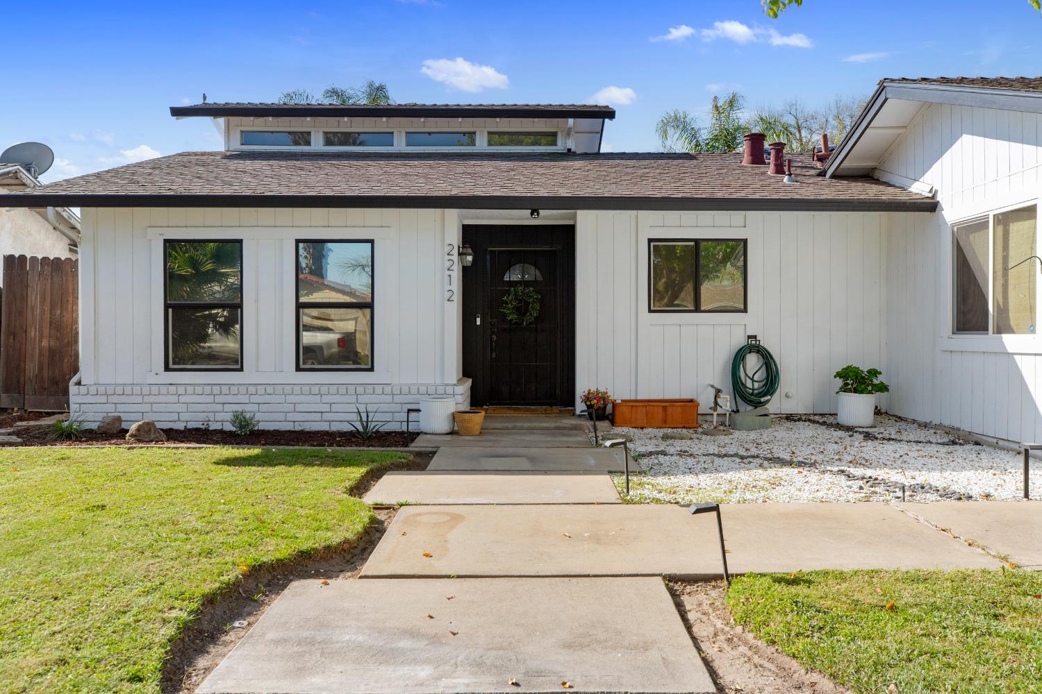 2212 Lavon Ln, Ceres, CA 95307