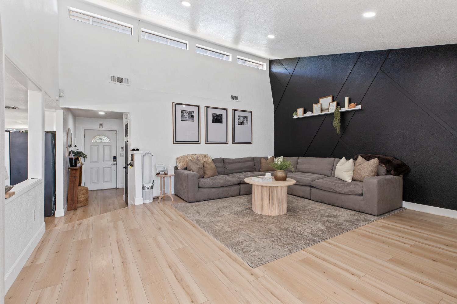 2212 Lavon Ln, Ceres, CA 95307