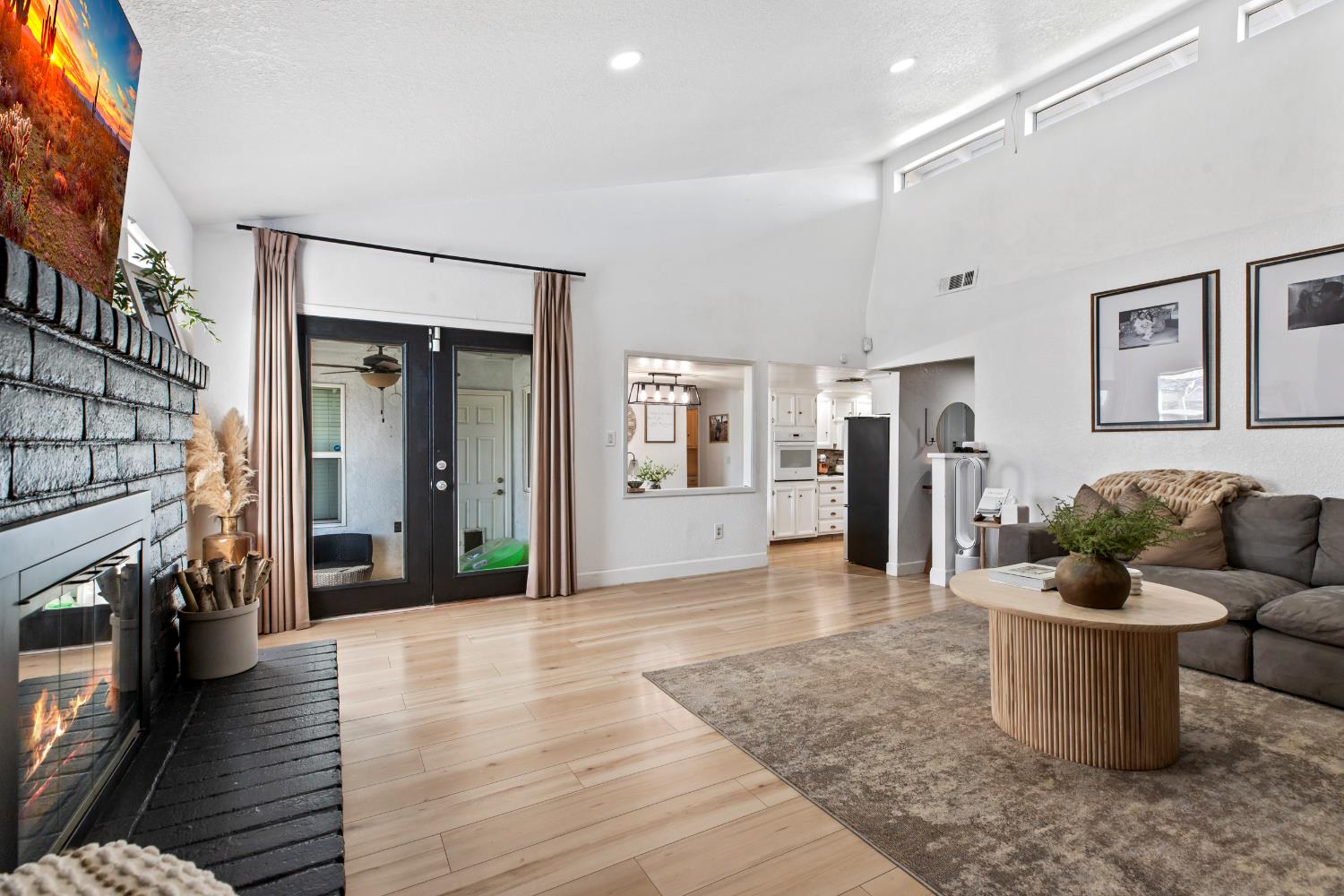 2212 Lavon Ln, Ceres, CA 95307