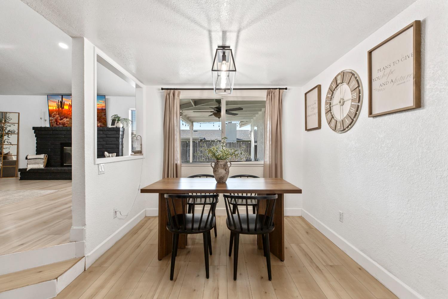 2212 Lavon Ln, Ceres, CA 95307