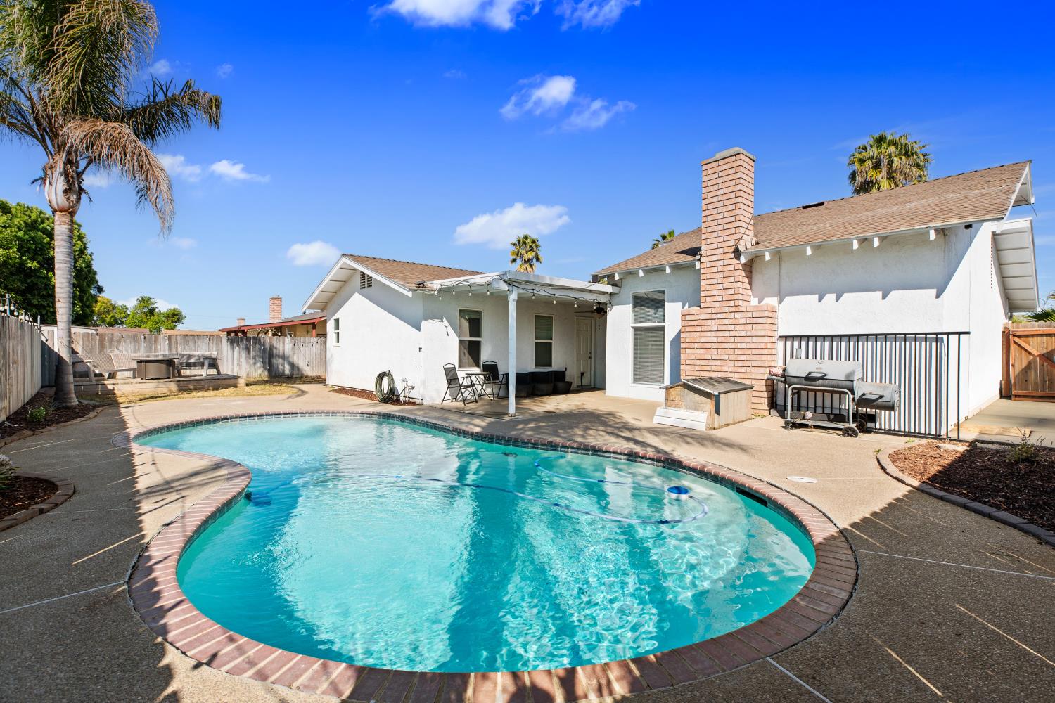 2212 Lavon Ln, Ceres, CA 95307