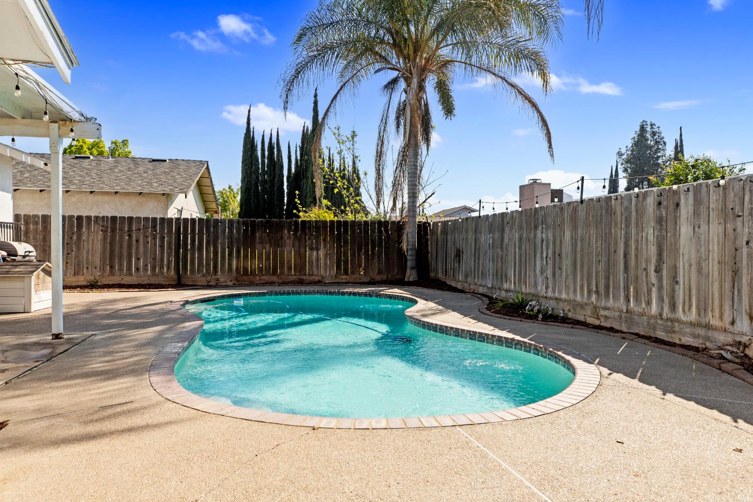 2212 Lavon Ln, Ceres, CA 95307