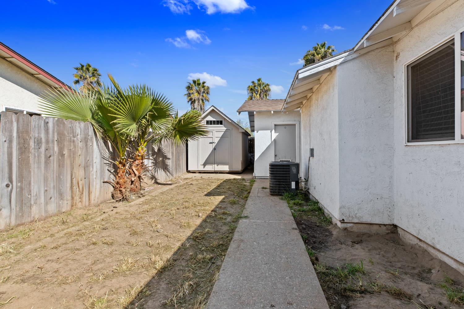 2212 Lavon Ln, Ceres, CA 95307