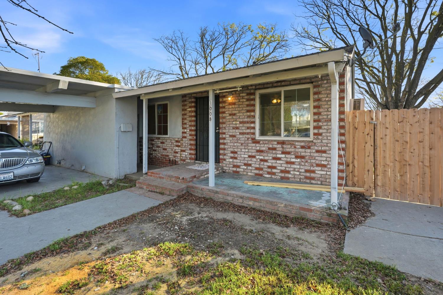 1008 1010 Gemini Ct, Modesto, CA 95355