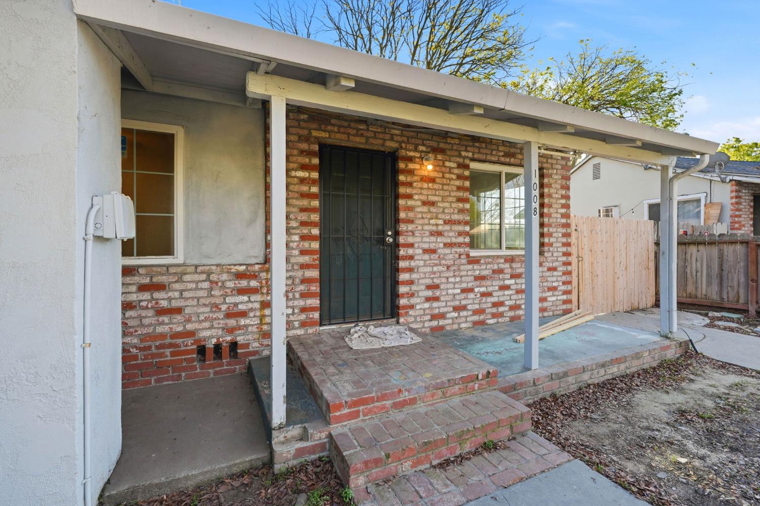 1008 1010 Gemini Ct, Modesto, CA 95355