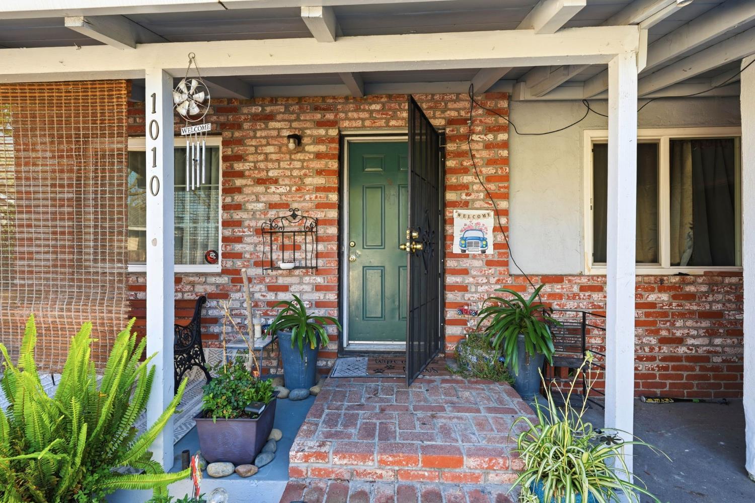 1008 1010 Gemini Ct, Modesto, CA 95355