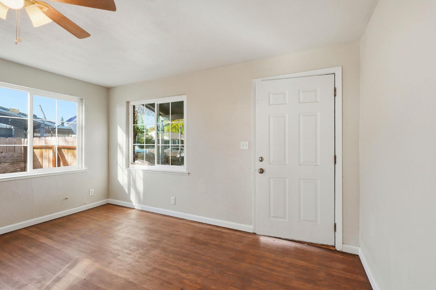 1008 1010 Gemini Ct, Modesto, CA 95355