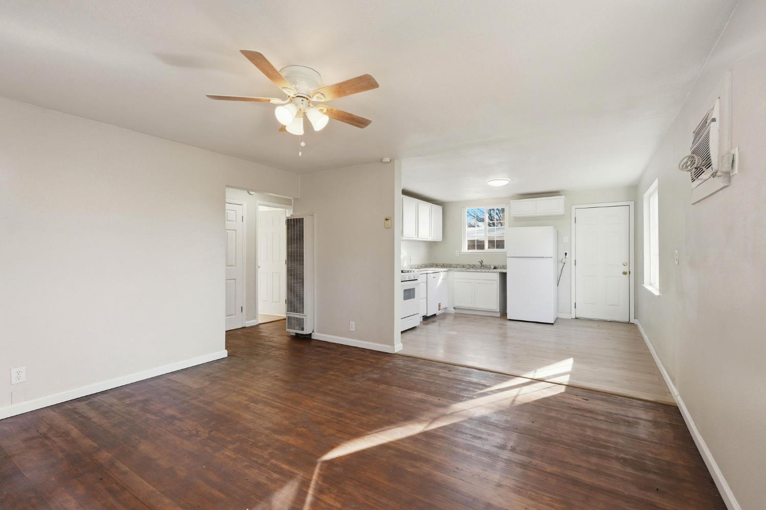 1008 1010 Gemini Ct, Modesto, CA 95355