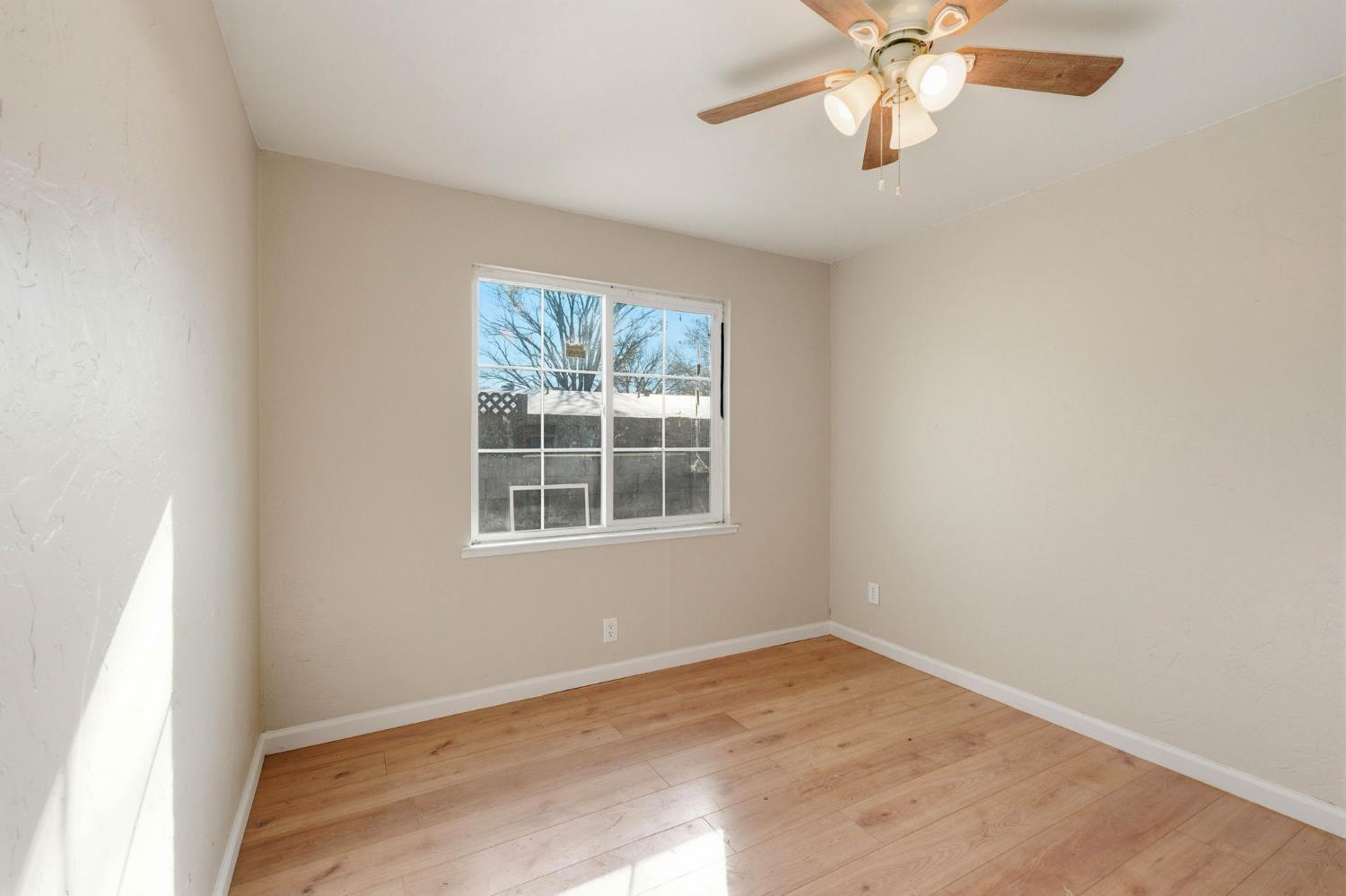 1008 1010 Gemini Ct, Modesto, CA 95355