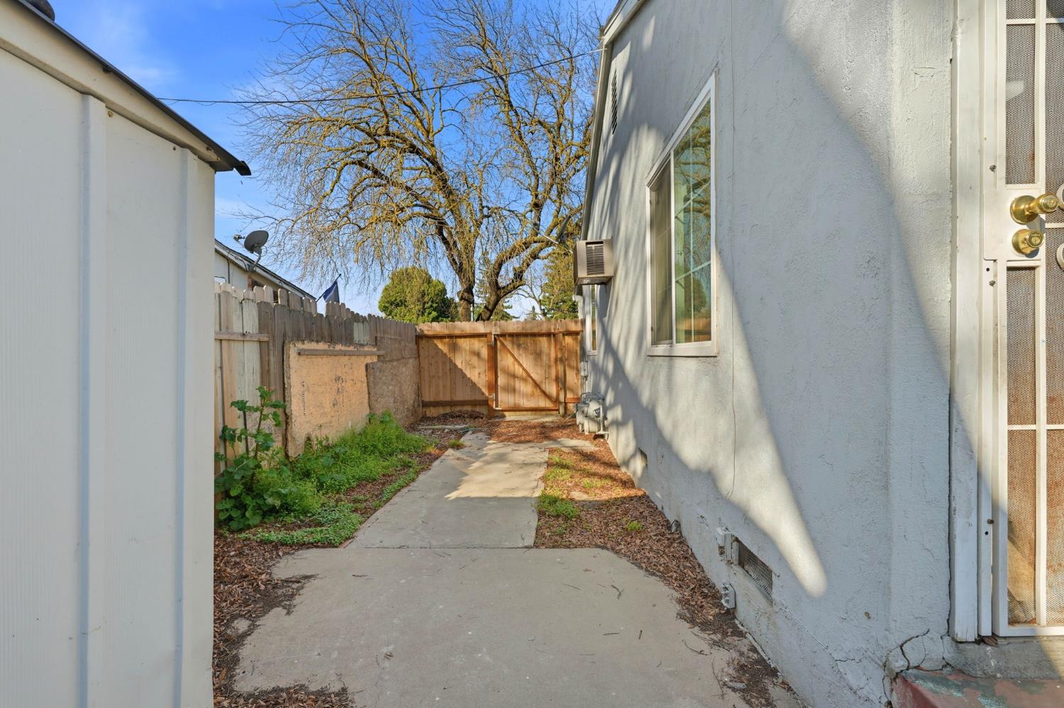 1008 1010 Gemini Ct, Modesto, CA 95355