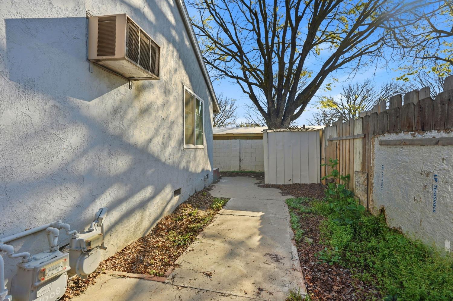 1008 1010 Gemini Ct, Modesto, CA 95355