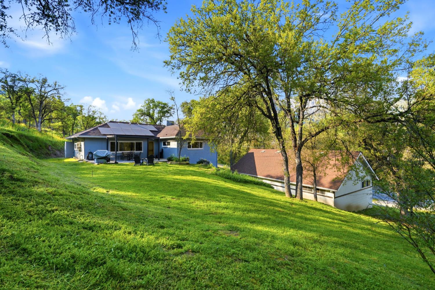 43378 S Fork Dr, Three Rivers, CA 93271