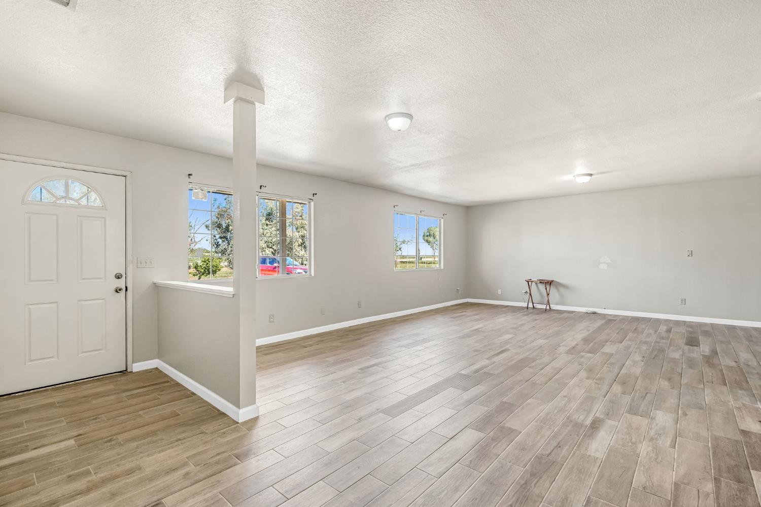 7990 S Mcmullin Grade, Fresno, CA 93706