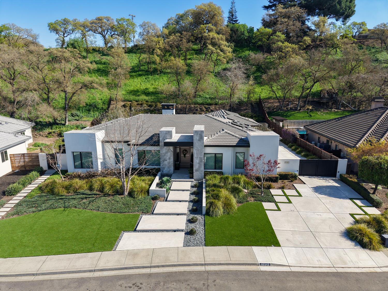 10312 Fox Borough Dr, Oakdale, CA 95361