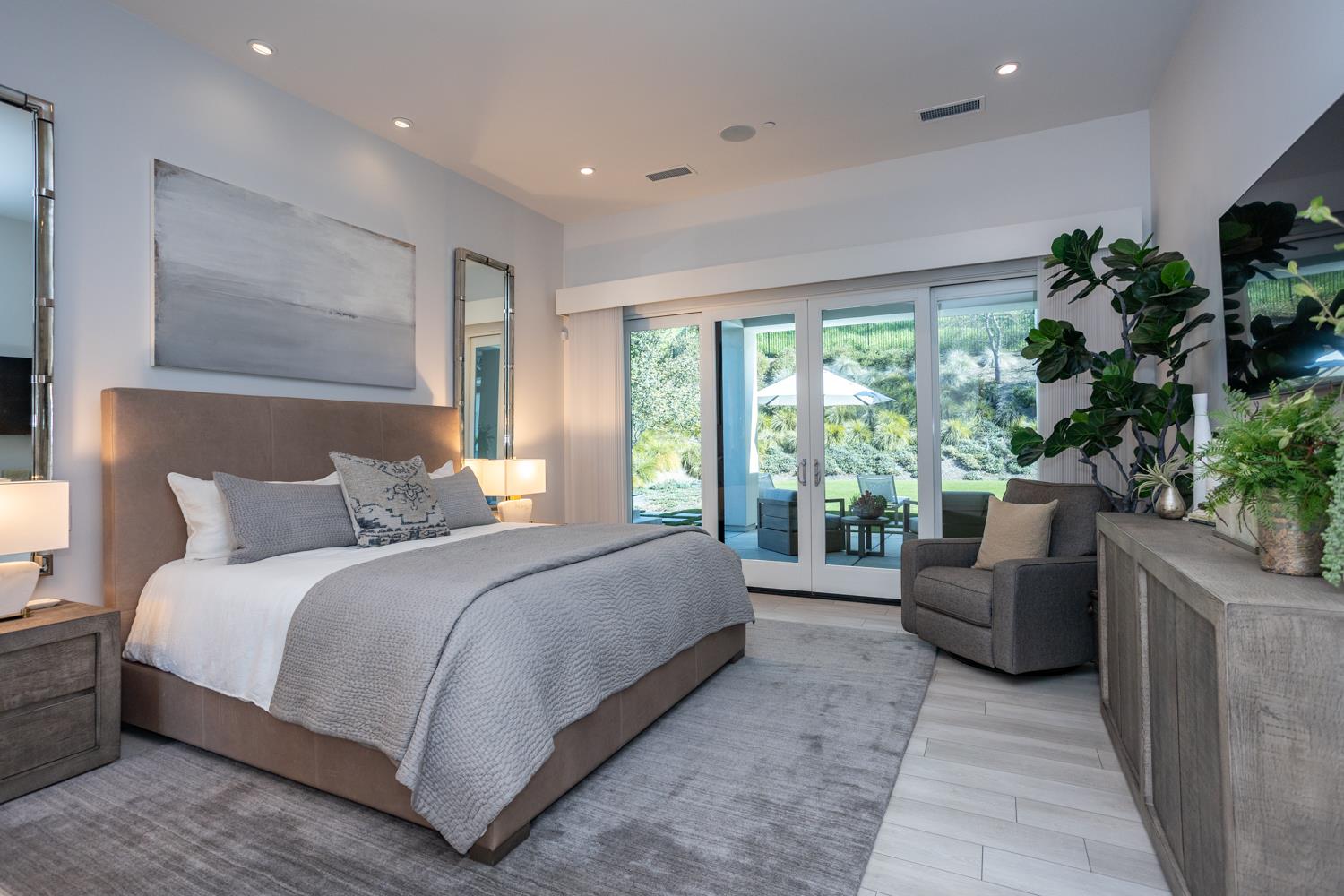 10312 Fox Borough Dr, Oakdale, CA 95361