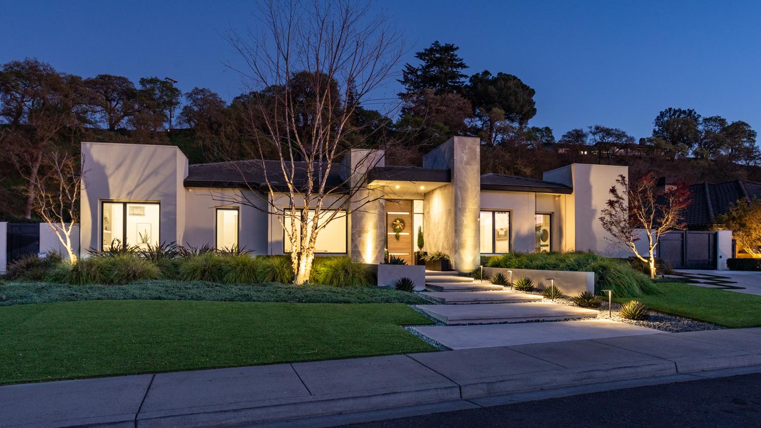 10312 Fox Borough Dr, Oakdale, CA 95361