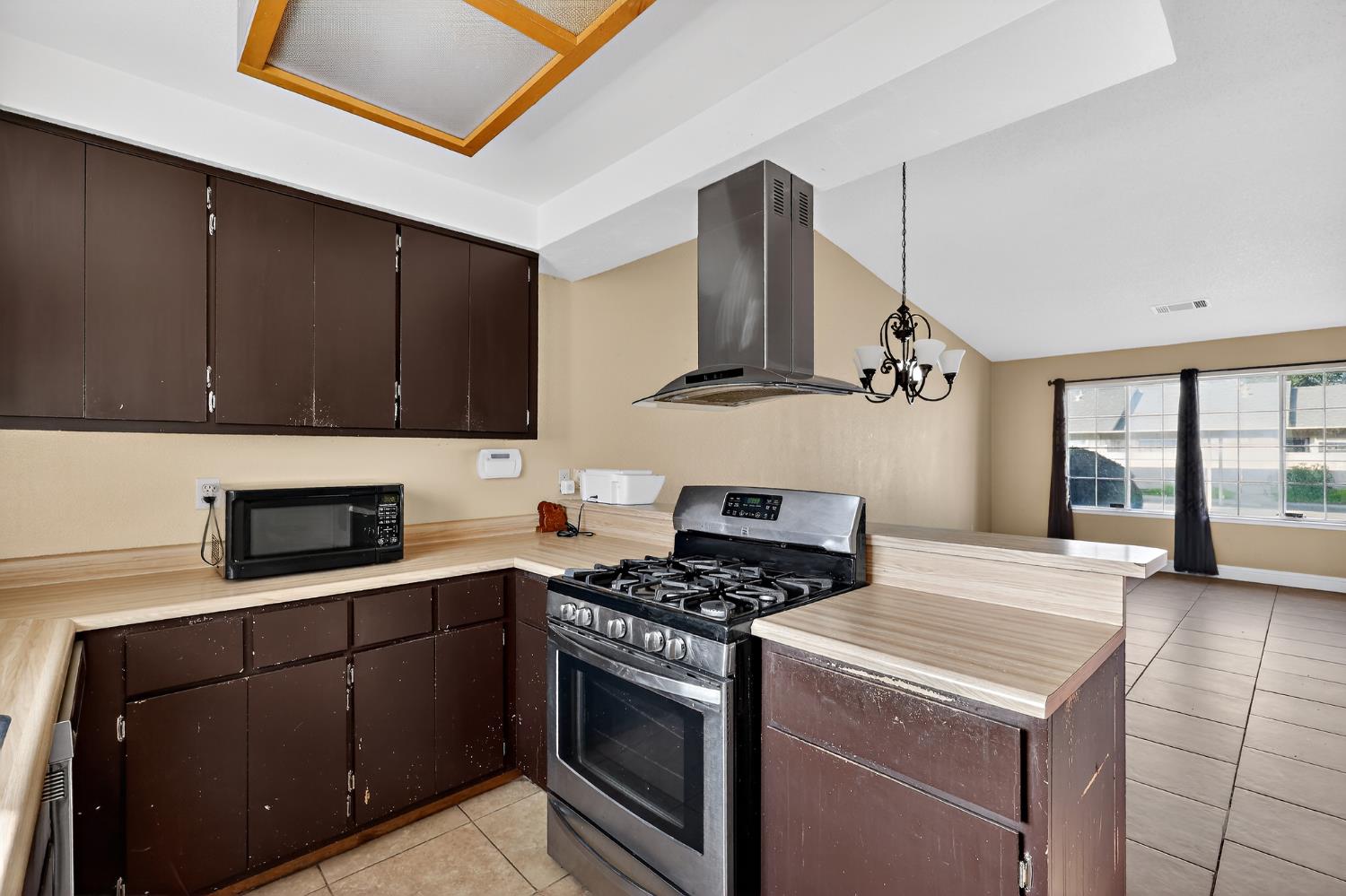 1754 Merced Ave, Merced, CA 95341