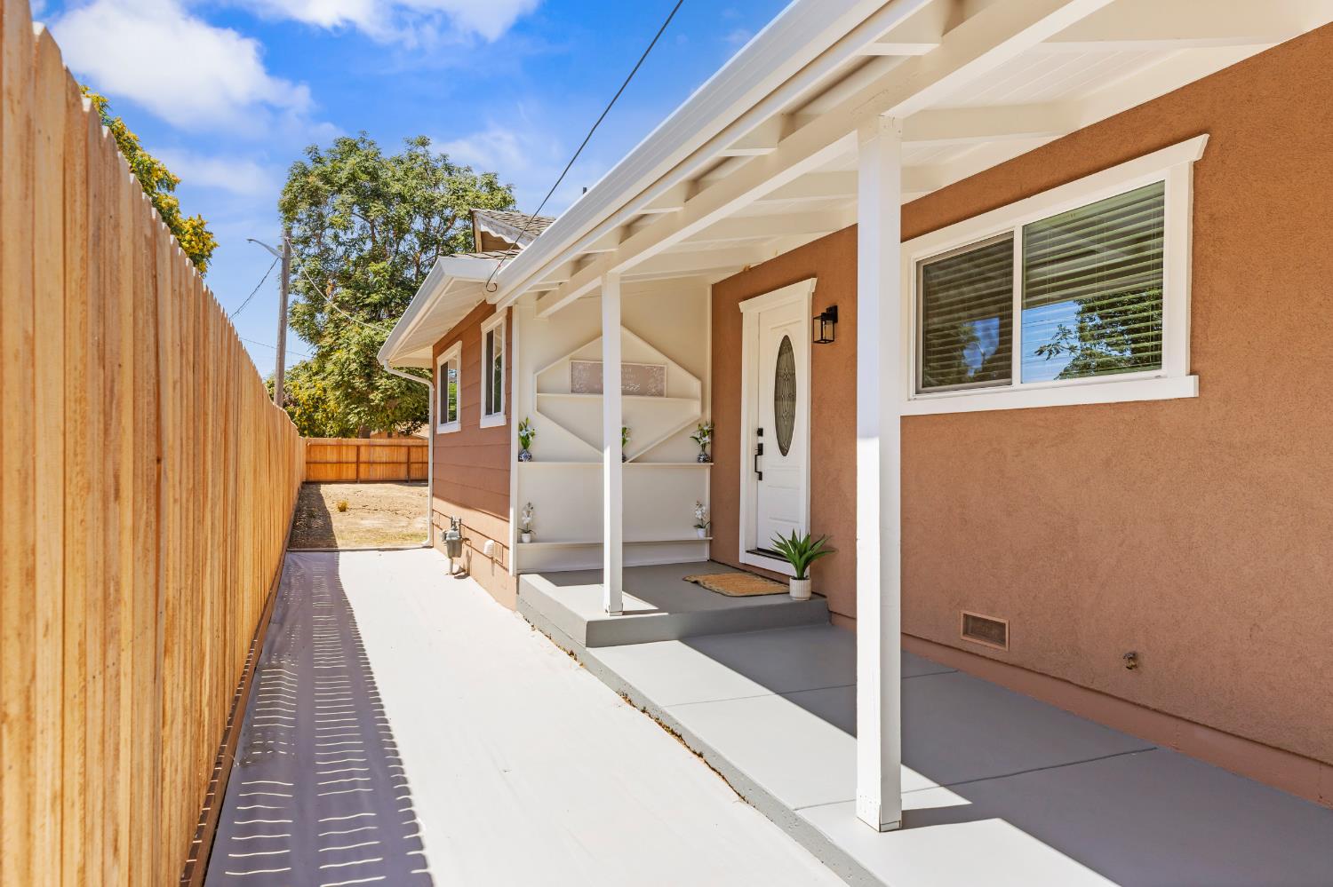 403 Kerr Ave, Modesto, CA 95354