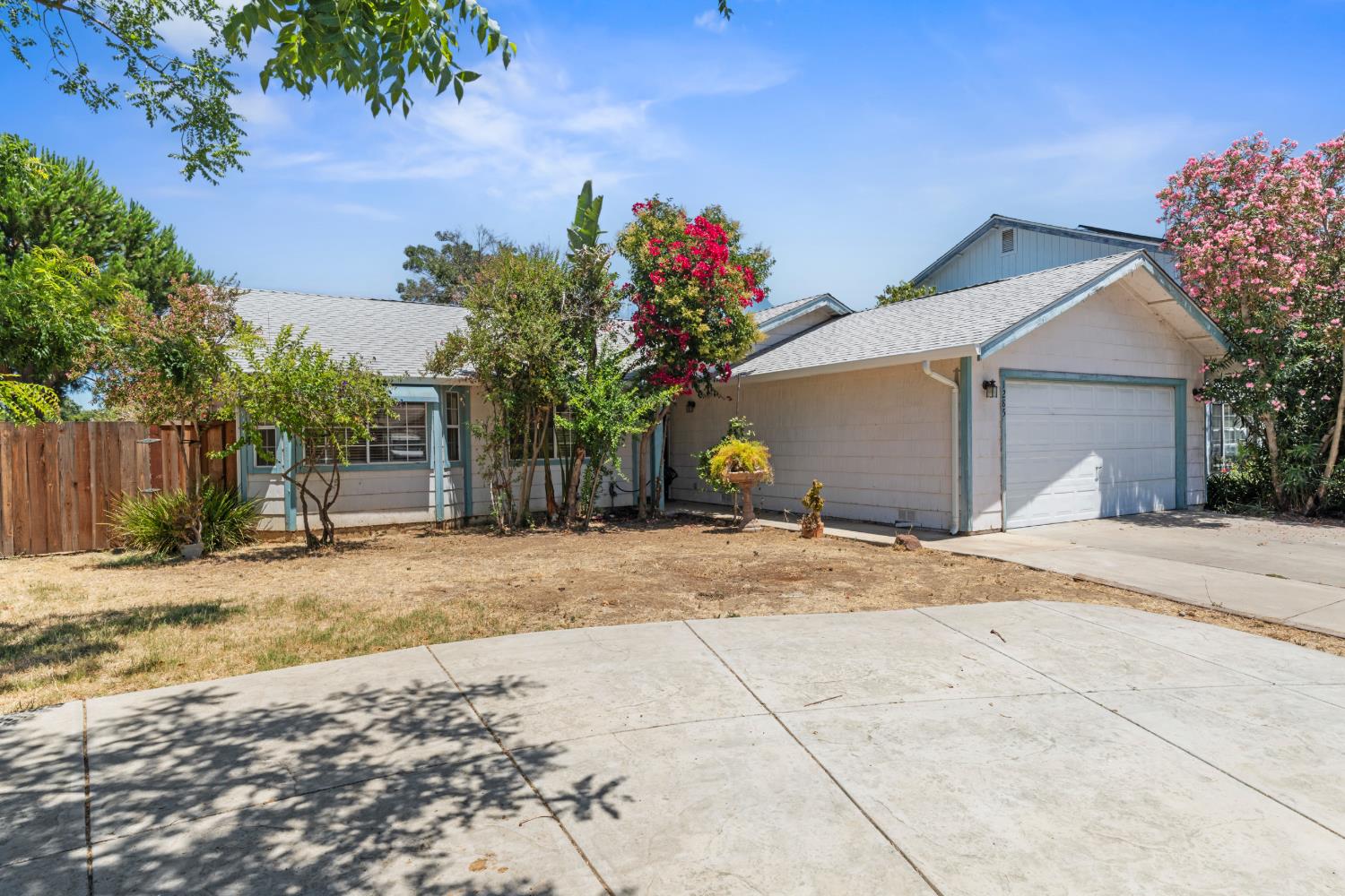 1285 Bonta Ave, Gustine, CA 95322