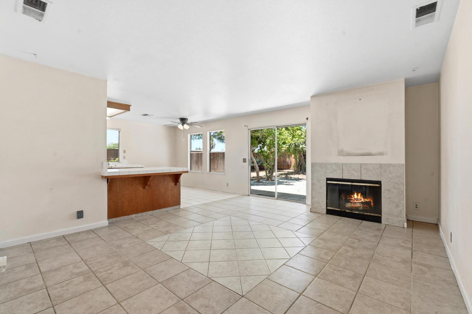 1285 Bonta Ave, Gustine, CA 95322