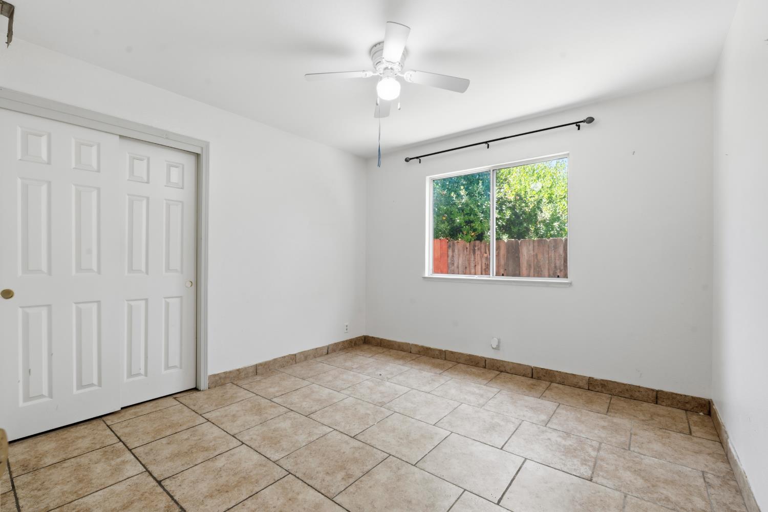 1285 Bonta Ave, Gustine, CA 95322