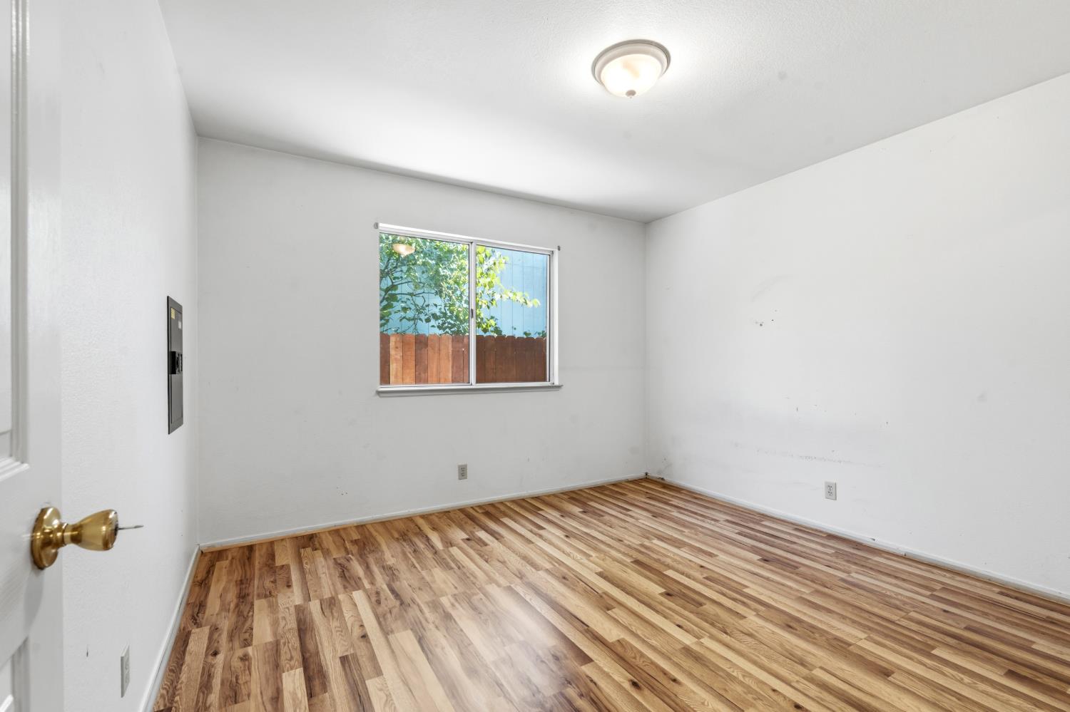 1285 Bonta Ave, Gustine, CA 95322