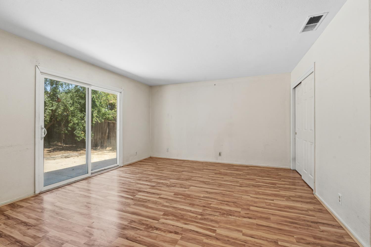 1285 Bonta Ave, Gustine, CA 95322