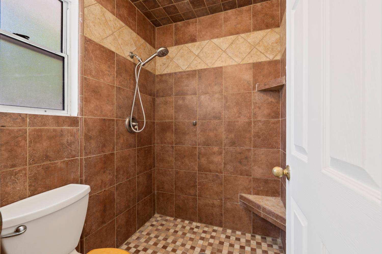 1285 Bonta Ave, Gustine, CA 95322
