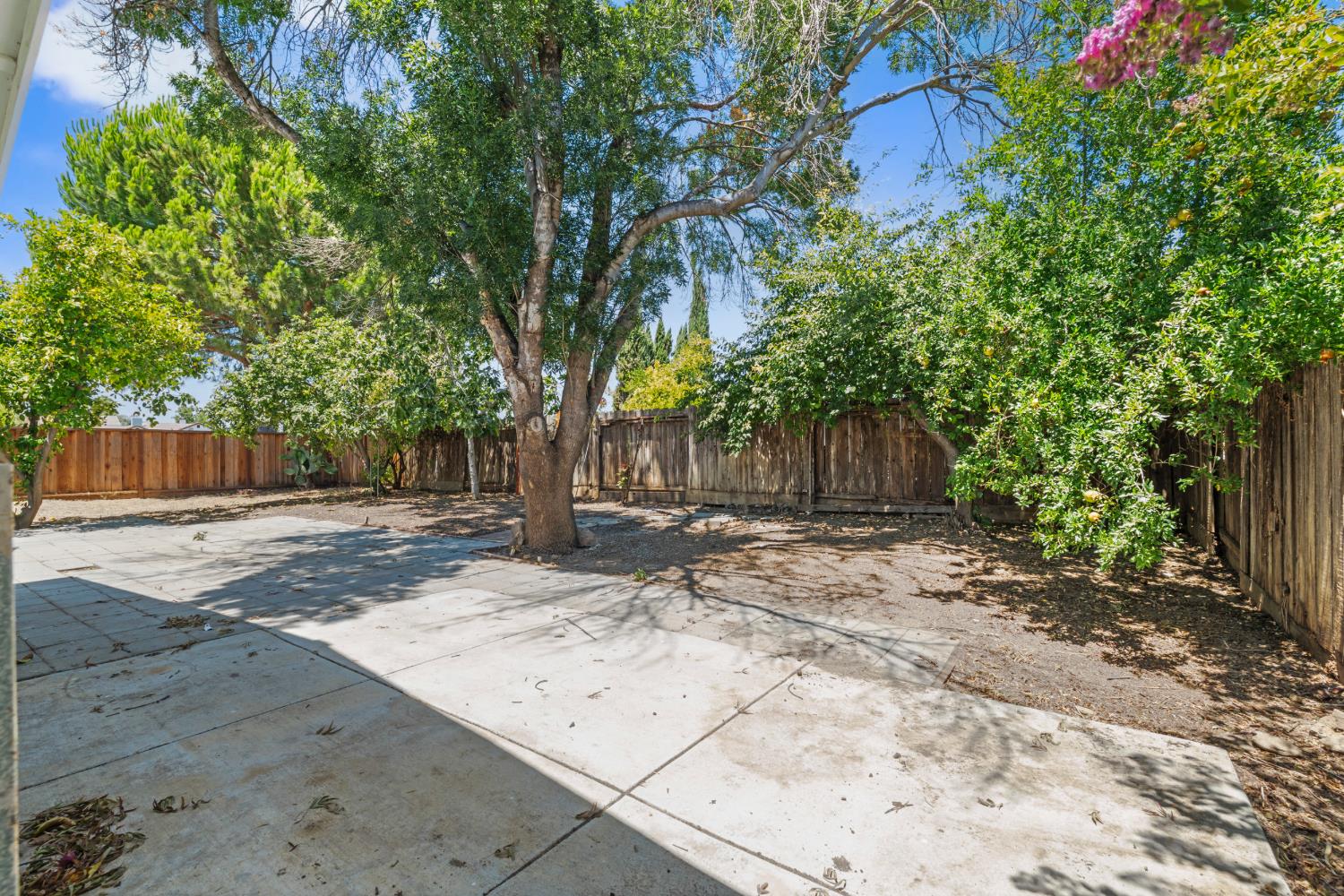 1285 Bonta Ave, Gustine, CA 95322