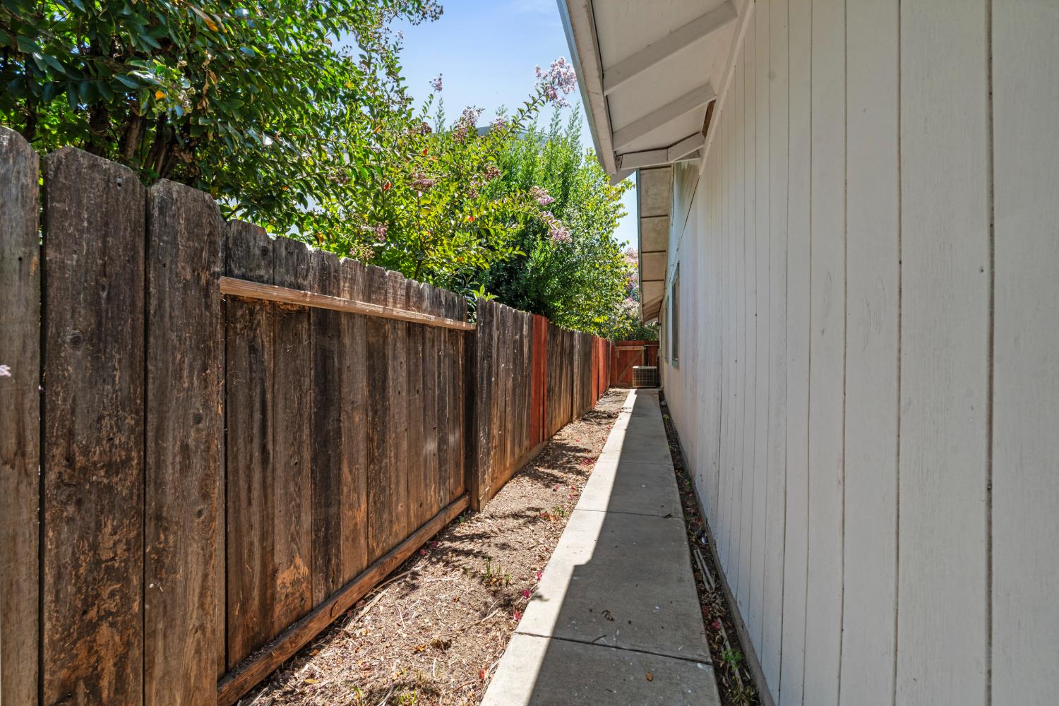 1285 Bonta Ave, Gustine, CA 95322