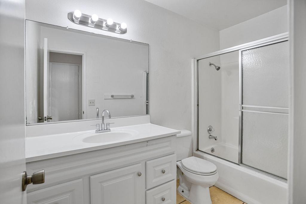 3360 3366 R St, Merced, CA 95348