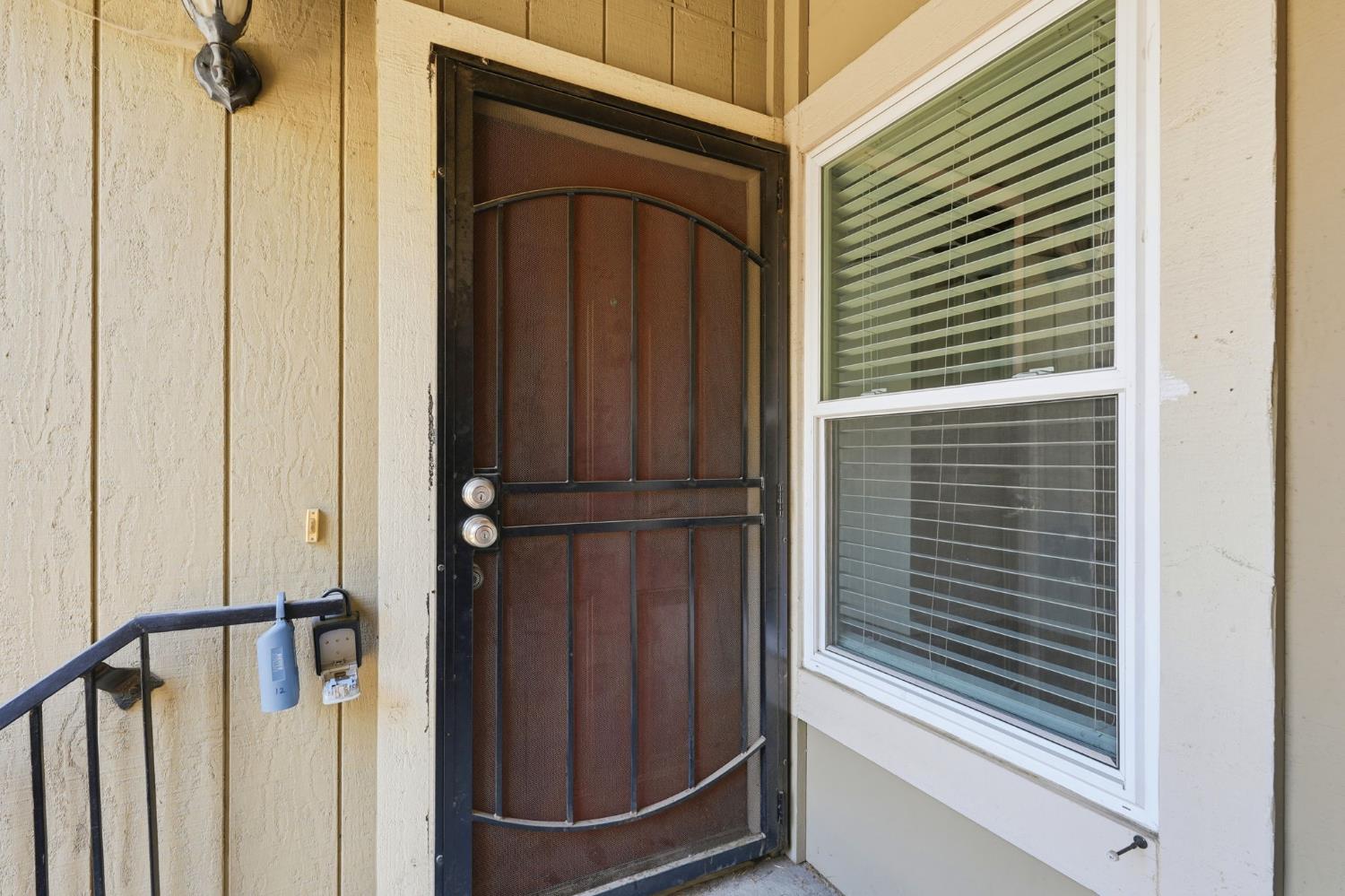 426 Cherry Ln #H, Manteca, CA 95337