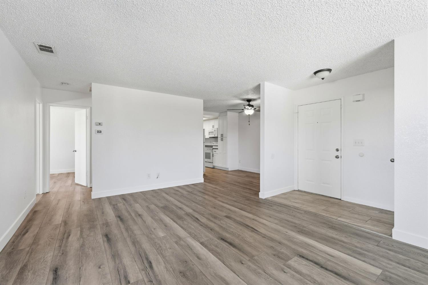 426 Cherry Ln #H, Manteca, CA 95337