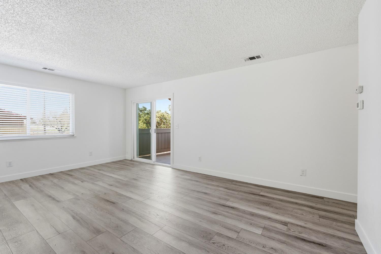 426 Cherry Ln #H, Manteca, CA 95337