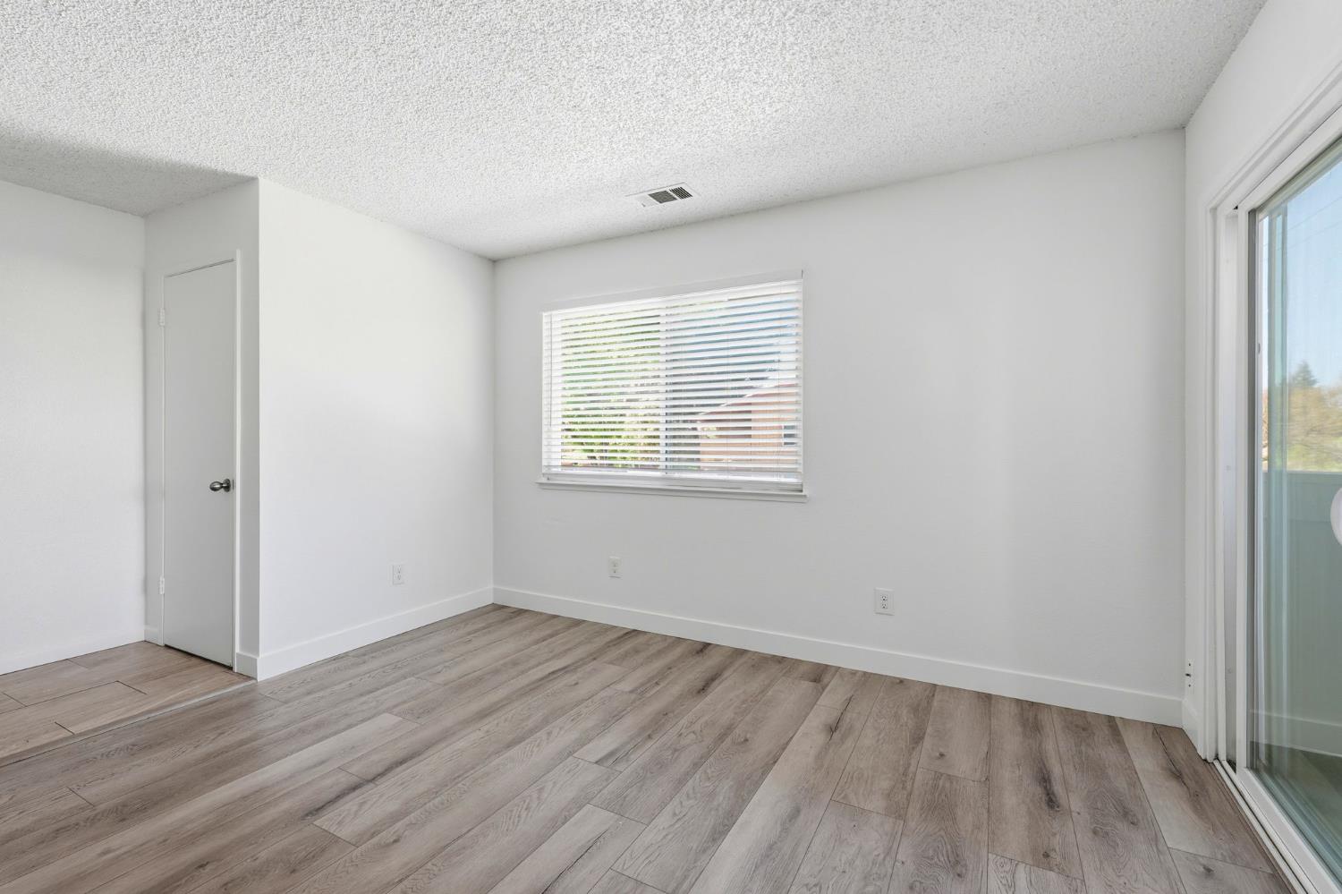 426 Cherry Ln #H, Manteca, CA 95337