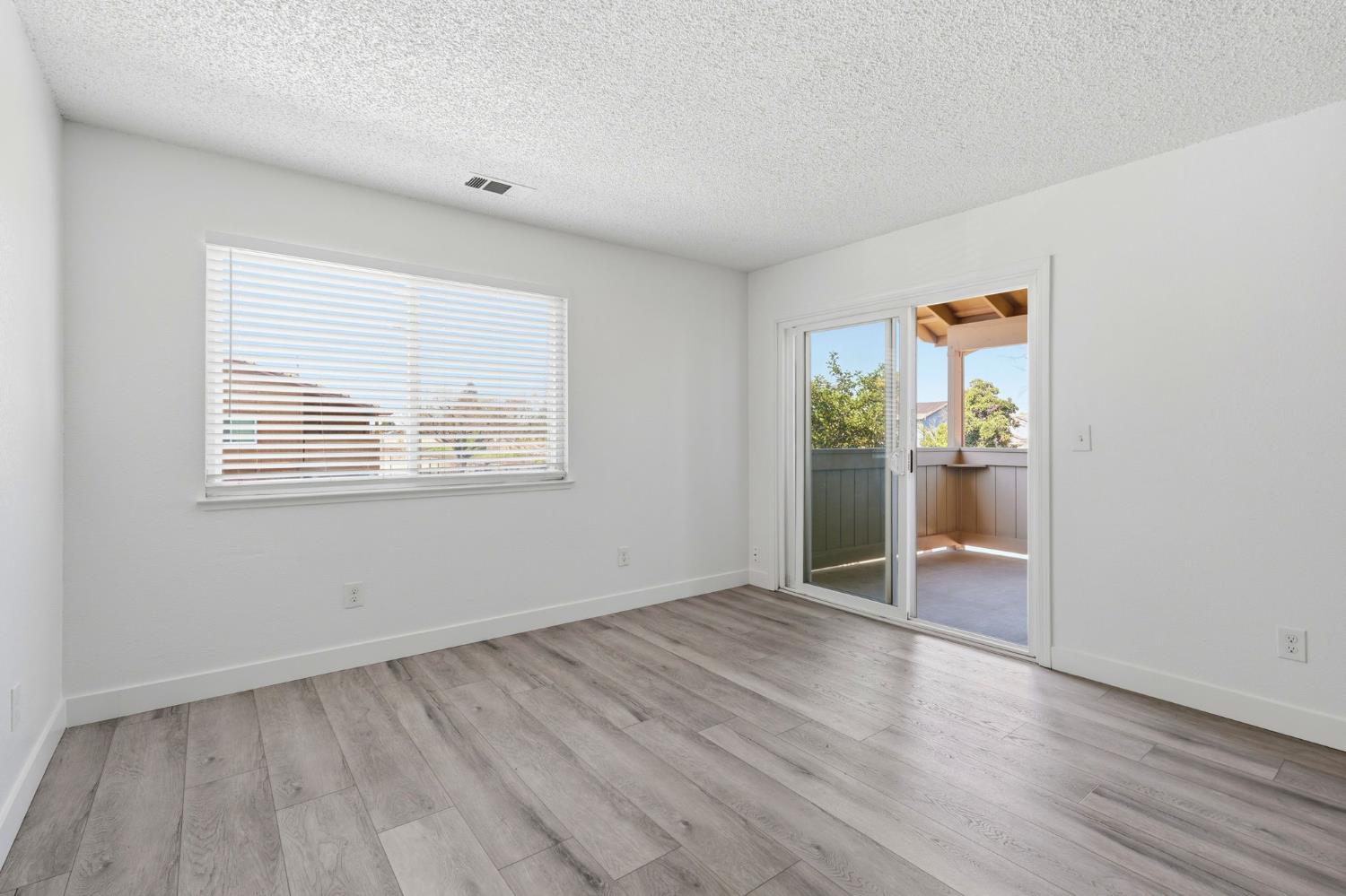 426 Cherry Ln #H, Manteca, CA 95337