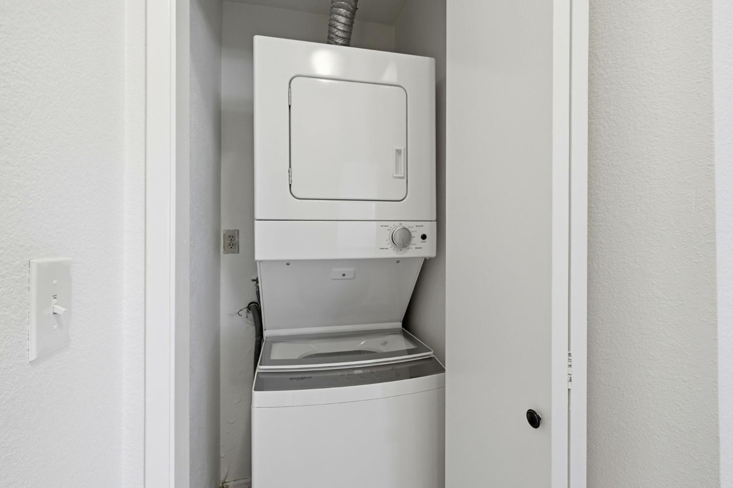 426 Cherry Ln #H, Manteca, CA 95337