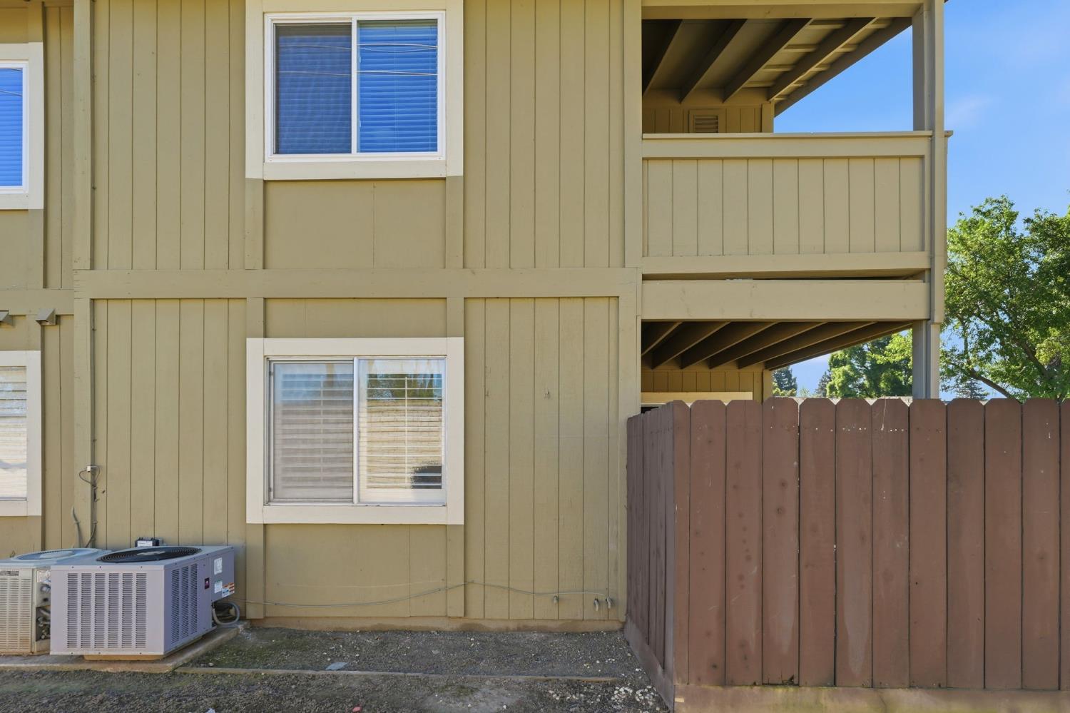 426 Cherry Ln #H, Manteca, CA 95337