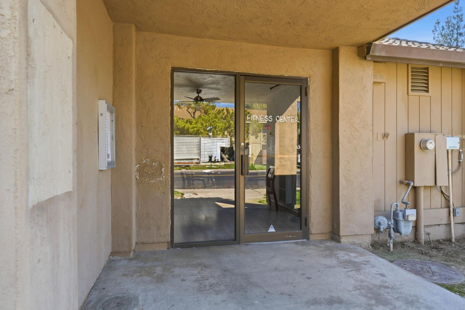 426 Cherry Ln #H, Manteca, CA 95337