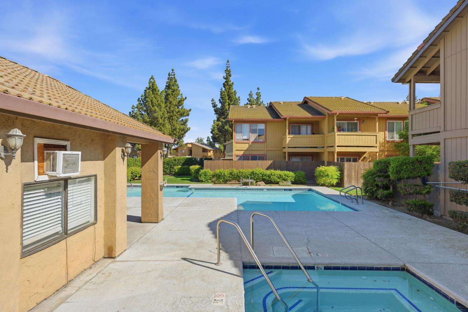 426 Cherry Ln #H, Manteca, CA 95337