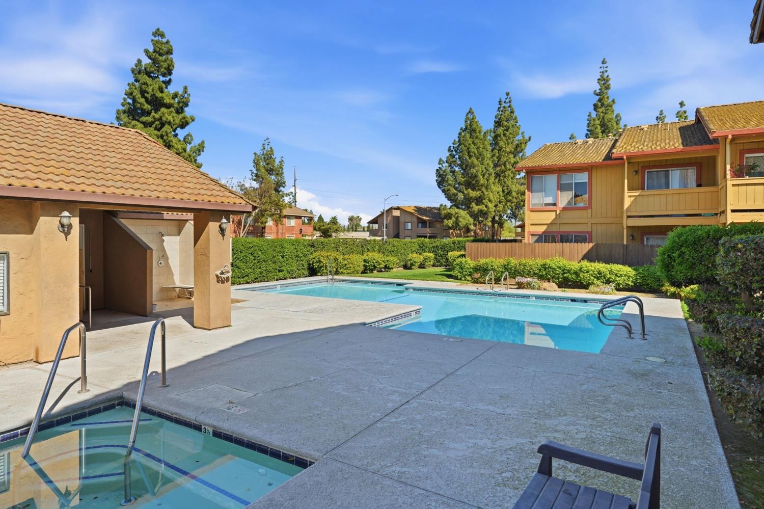 426 Cherry Ln #H, Manteca, CA 95337