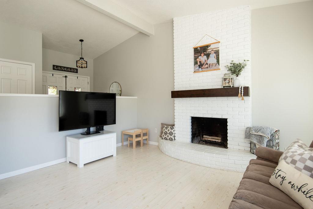 1957 Blue Spruce Dr, Oakdale, CA 95361