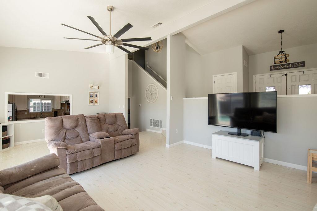 1957 Blue Spruce Dr, Oakdale, CA 95361