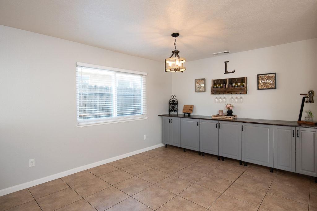 1957 Blue Spruce Dr, Oakdale, CA 95361