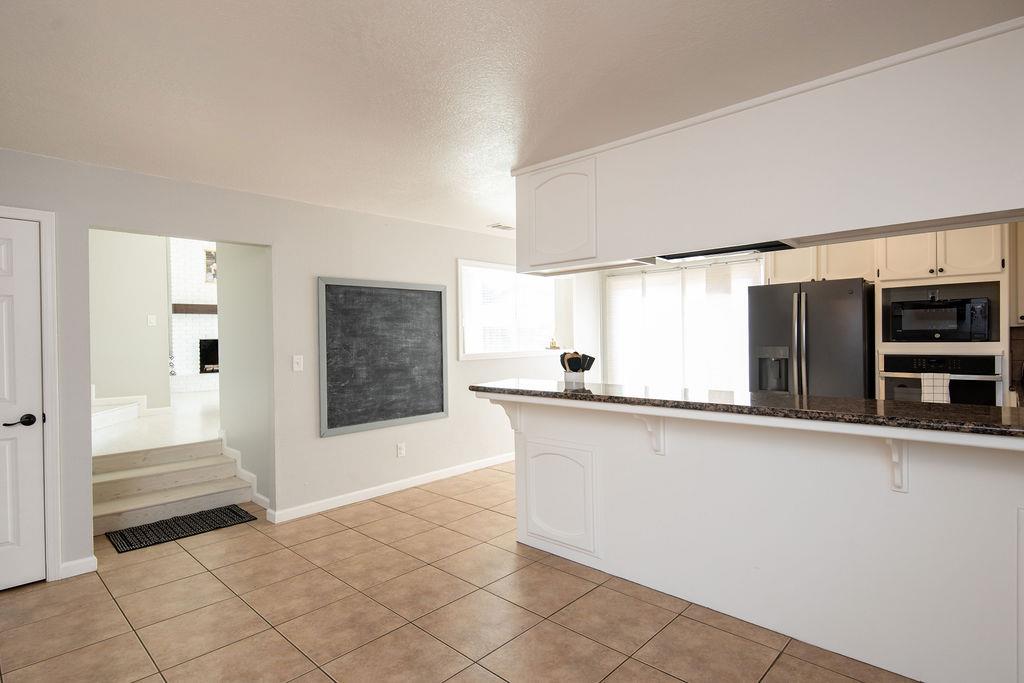 1957 Blue Spruce Dr, Oakdale, CA 95361