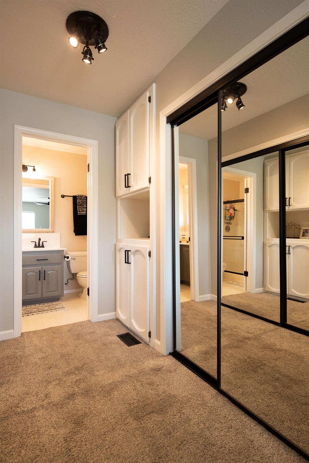 1957 Blue Spruce Dr, Oakdale, CA 95361